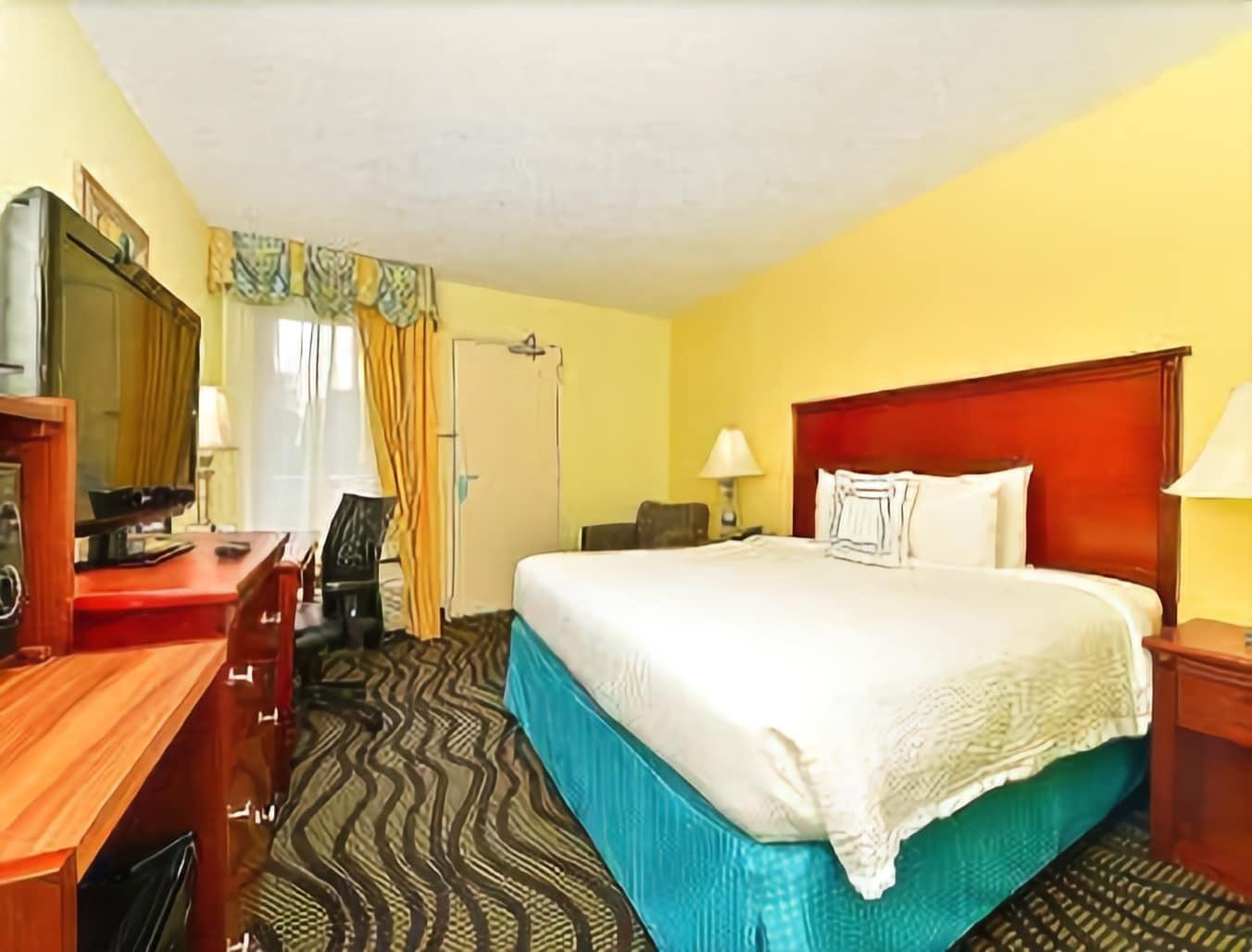 Baymont By Wyndham Savannah Midtown Exterior foto