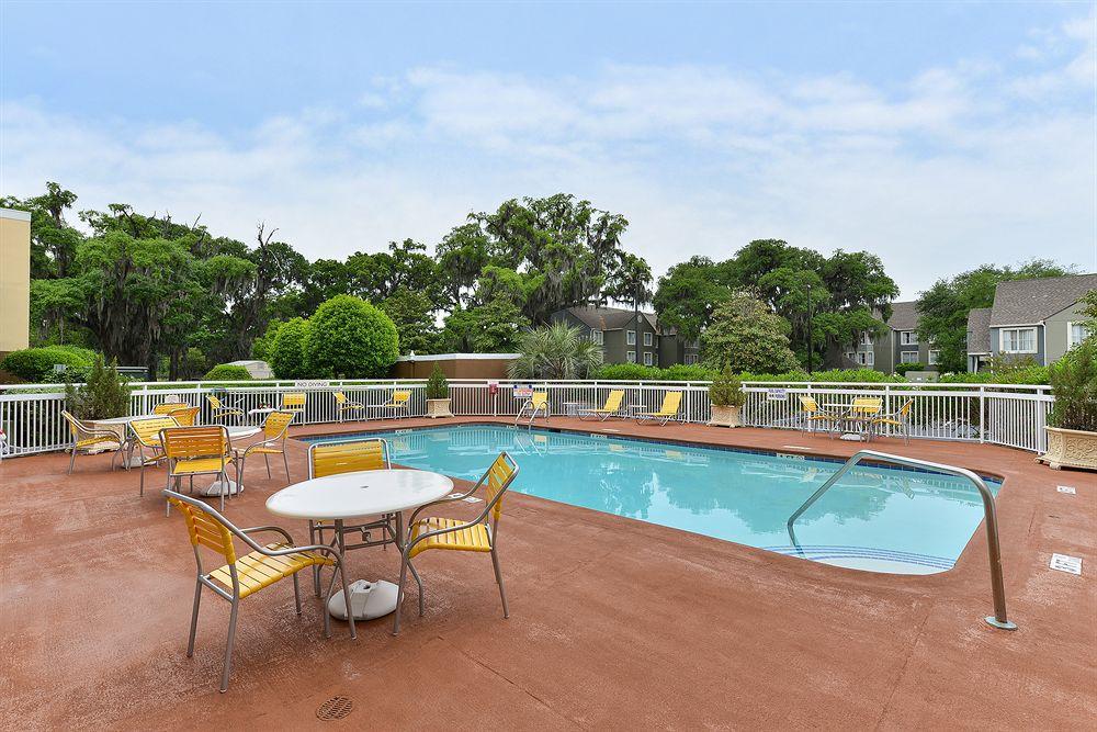 Baymont By Wyndham Savannah Midtown Exterior foto